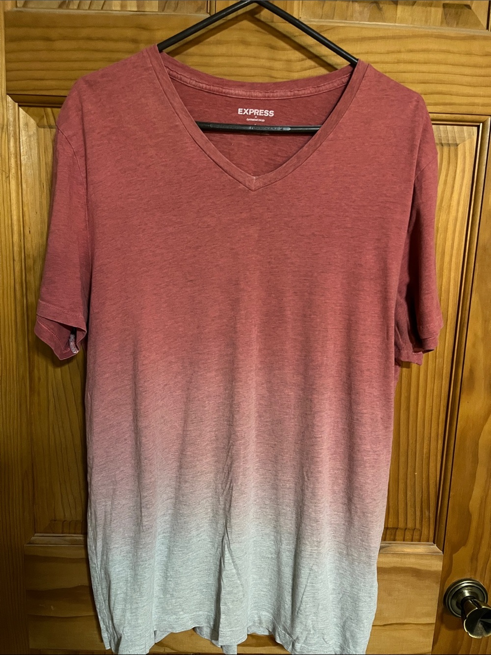 Express Ombre V-Neck Tee in Rose and Light Gray